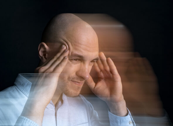 portrait-man-suffering-from-schizophrenia (2)