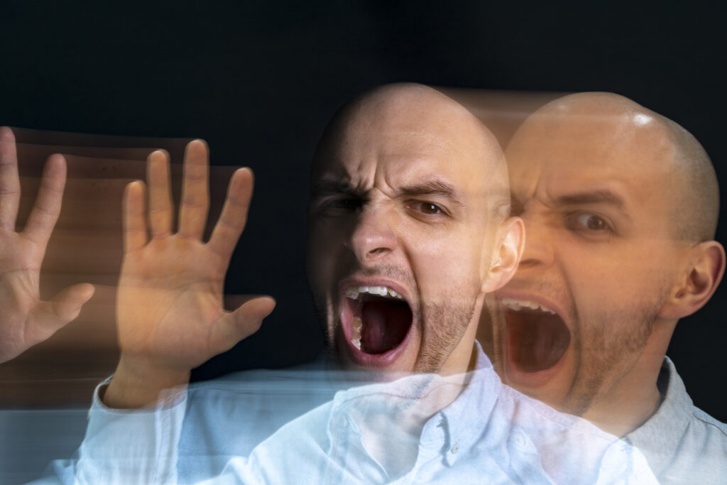 portrait-man-suffering-from-schizophrenia (3)